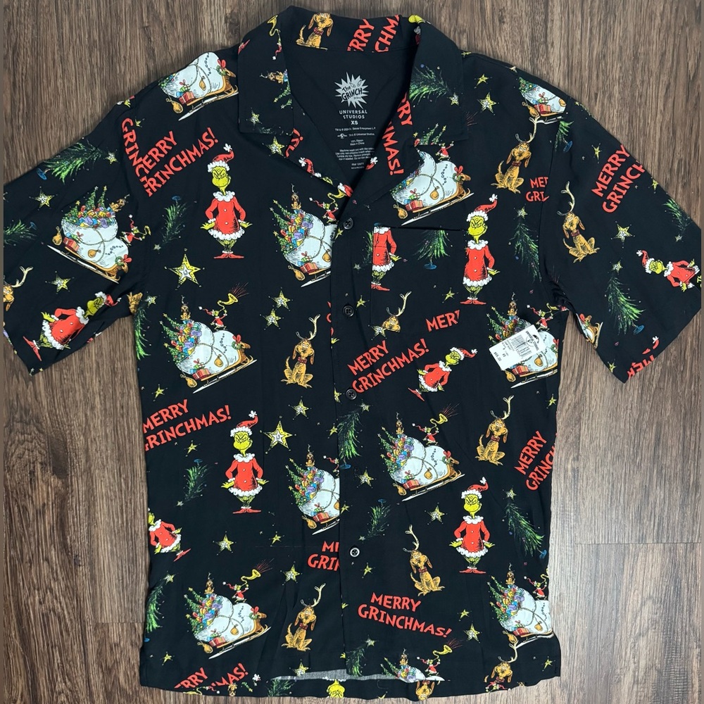 Universal Studios Merry Grinchmas 2024 Button Up Shirt Size XS